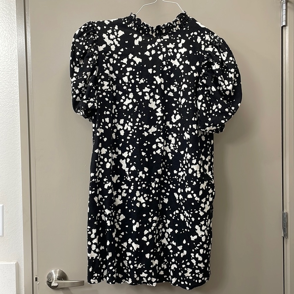Target, size medium, black & white dress